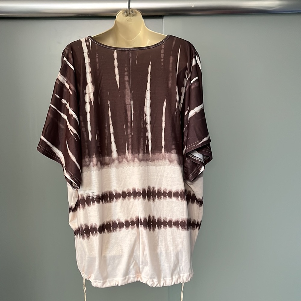 V neck top - Picture 5 of 9